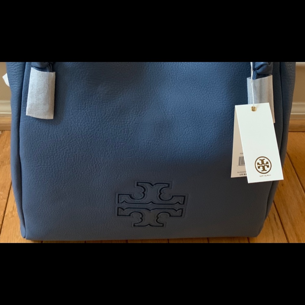 Authentic Tory Burch Bag. A great summer bag!
